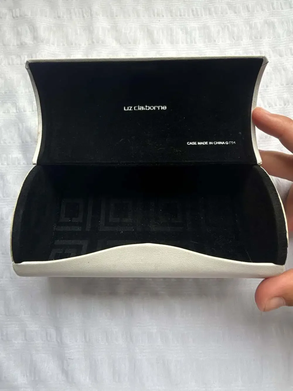 Liz Claiborne Aviator Sunglasses with Original Case